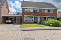Munnikestraat 8, Surhuisterveen