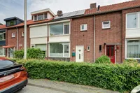 Schoutstraat 8, Rijen