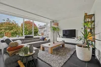 Plevierstraat 5, Velden