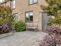 Damastbloem 6, Breukelen
