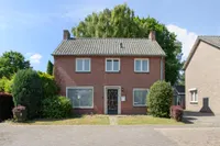 Valensplein 1, Hoogeloon