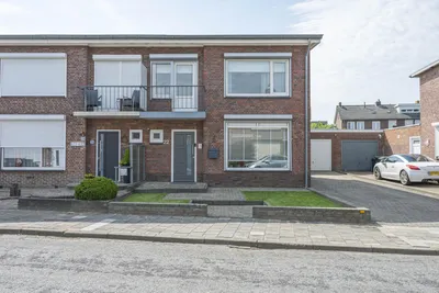 Mgr. Lemmensstraat 22, 6373BN, Landgraaf, Limburg