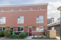 Warschaustraat 23, 's-Gravenhage