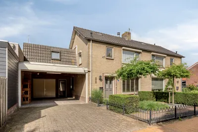 Margrietstraat 1, 6658BK, Beneden-leeuwen, Gelderland