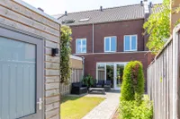 Burgemeester mr W C Tackstraat 19, Kesteren