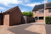 van Coeverdenstraat 1, Goor