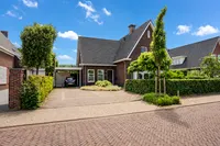 Kamperfoeliestraat 30, 's-gravenpolder