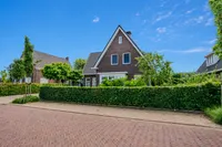 Kamperfoeliestraat 30, 's-gravenpolder