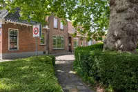 Hegebuorren 1, Stiens