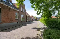 Hegebuorren 1, Stiens