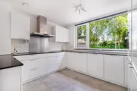 Aronskelkweg 27, Wassenaar