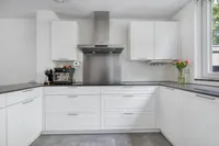 Aronskelkweg 27, Wassenaar