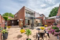 Hertog Alvastraat 42, Venlo
