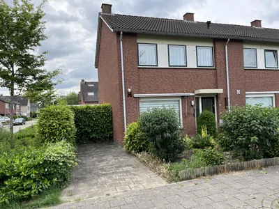 Koninginnelaan 1, 5328CH, Rossum, Gelderland