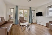 Nieuwe Zeedijk 1-313, Hellevoetsluis