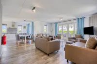 Nieuwe Zeedijk 1-108, Hellevoetsluis