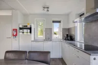 Nieuwe Zeedijk 1-108, Hellevoetsluis