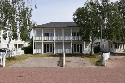 Nieuwe Zeedijk 1-214-216, 3211LZ, Hellevoetsluis, Zuid-Holland