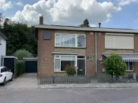 Koningin Julianaplantsoen 49, Waardenburg