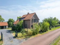 Zuiddijk 11, Hengstdijk