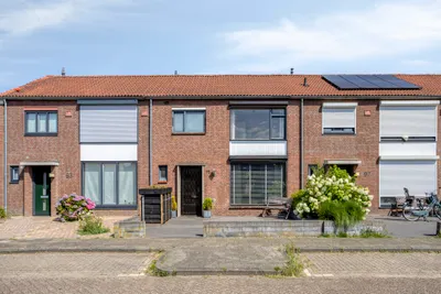 Pastoor Elsenstraat 95, 5706VN, Helmond, Noord-Brabant