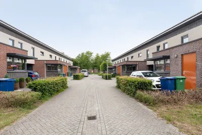 Huis Henry Moorestraat, Almere