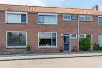 Burgemeester Bouwmanstraat 8, Grijpskerke