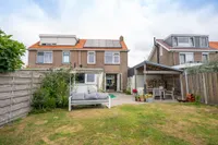De Dageraad 10, Den Hoorn