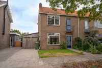 De Dageraad 10, Den Hoorn