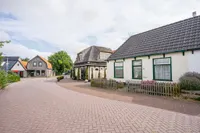 Hollewal 3, Den Burg
