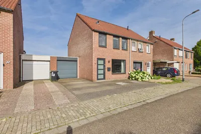Rossinistraat 30, 4561VP, Hulst, Zeeland