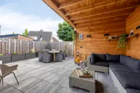 Westlake 4, Steenbergen