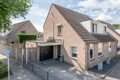 Topaasstraat 14, 5706DM, Helmond, Noord-Brabant