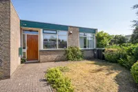Bernhardlaan 98, Den Burg