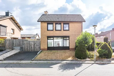 Paul van Ostaijenstraat 10, 6372HX, Landgraaf, Limburg