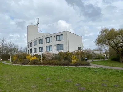 Benedenwoning Veenbes, Leiden