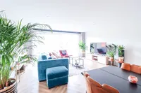 Kortrijk, Amsterdam