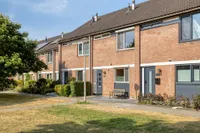 Griend 10, Elst