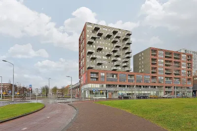 Burgemeester van Stamplein , 2132BH, Hoofddorp, Noord-Holland
