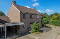 Paardebloemstraat 4, Reuver