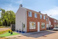 Plevierstraat 10, Hengstdijk