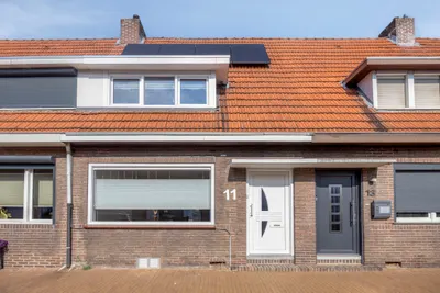 Esdoornstraat 11, 6374XK, Landgraaf, Limburg