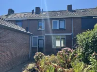 Wielstraat 24, Beneden-Leeuwen