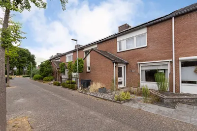 Aan de Schacht 35, 6372MP, Landgraaf, Limburg