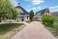 Almasingel 1, Minnertsga