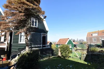 Huis Kerkbuurt, Marken