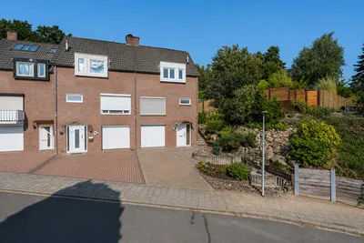 Hagenroderstraat 2, 6464CP, Kerkrade, Limburg