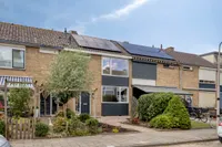 Troelstrastraat 16, Alblasserdam