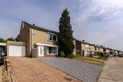 Dr. Albert Schweitzerstraat 40, 6431VG, Hoensbroek, Limburg