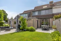 Oranjerie 11, Tholen
